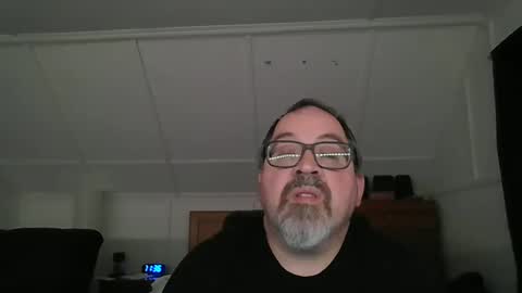 Snapshot of niceguy7208 chatting on 11-03-25, 04:36 niceguy7208 online show from 11-03-25, 04:36