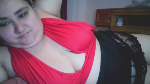 Snapshot of nicholle chatting on 01-12-25, 02:14 Nicholle online show from 01-12-25, 02:14