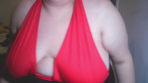 Snapshot of nicholle chatting on 02-28-25, 11:12 Nicholle online show from 02-28-25, 11:12