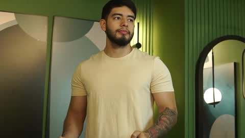 Snapshot of nick_vans chatting on 09-12-25, 12:27 Jhohan online show from 09-12-25, 12:27