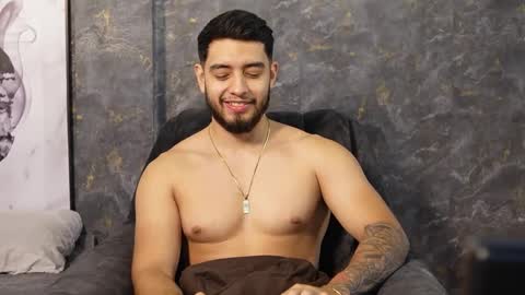 Snapshot of nick_vans chatting on 09-26-25, 02:10 Jhohan online show from 09-26-25, 02:10
