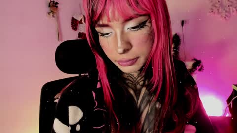 Snapshot of nicki_1 chatting on 01-09-25, 08:24   Help me reach 100 thumbs up online show from 01-09-25, 08:24