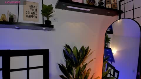 Snapshot of nickie_reed_ chatting on 04-23-26, 10:12 nickie_reed_ online show from 04-23-26, 10:12