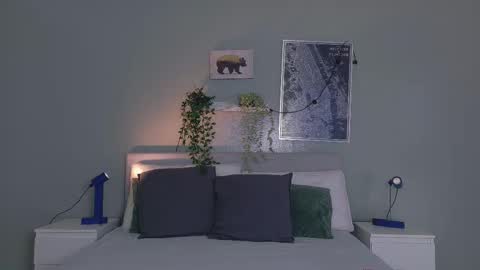 NICKI FOX  online show from 11-28-25, 09:17