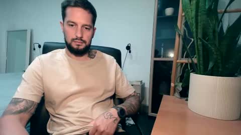 Snapshot of nickmaxx541 chatting on 10-23-25, 10:47 Nick maxx online show from 10-23-25, 10:47