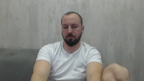 Snapshot of nickolas22 chatting on 12-13-25, 11:54 Julian online show from 12-13-25, 11:54