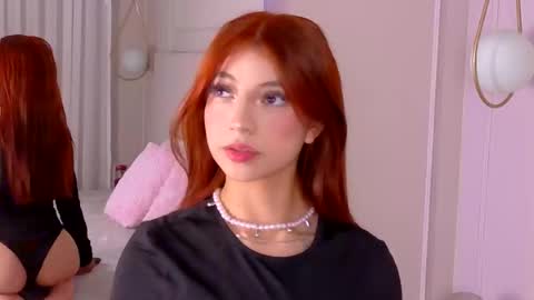 Snapshot of nicky_belmonth chatting on 10-30-25, 08:09 nicky_belmonth online show from 10-30-25, 08:09