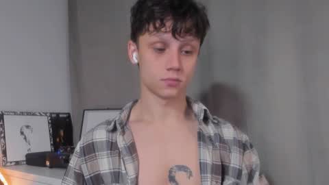 Nicky Neal online show from 12-06-24, 01:40