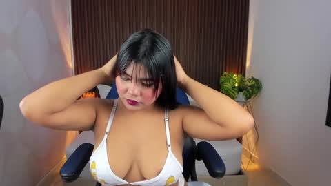 Nicky  online show from 01-24-25, 02:49