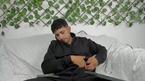 nicky online show from 02-25-25, 07:14