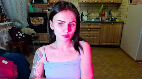 Nicky Weekends online show from 01-12-25, 01:53