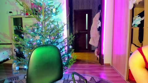 Nicky Weekends online show from 01-14-25, 03:01