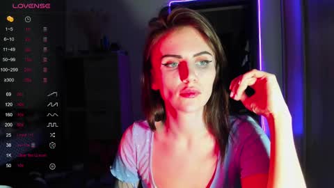 Nicky Weekends online show from 03-06-25, 01:37