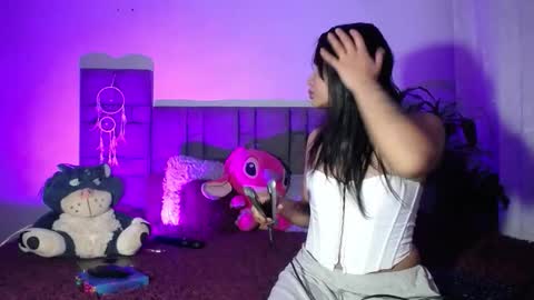 Snapshot of nickyd11 chatting on 10-28-25, 04:16 nickyd11 online show from 10-28-25, 04:16