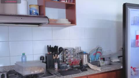 Nicky online show from 09-28-25, 04:23