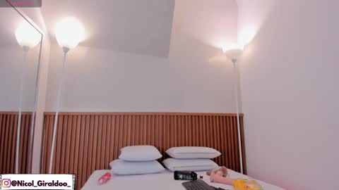 Nicol online show from 02-20-26, 06:26