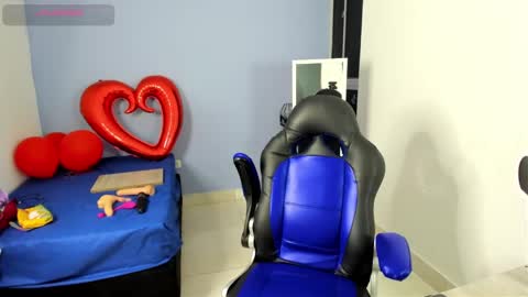 Nicol sanchez online show from 02-16-25, 09:26