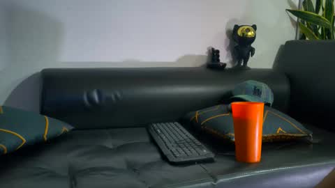 Nicolas online show from 11-05-25, 03:50