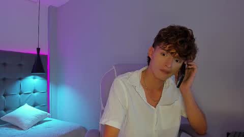 nicolasferrer18 online show from 11-26-25, 07:26