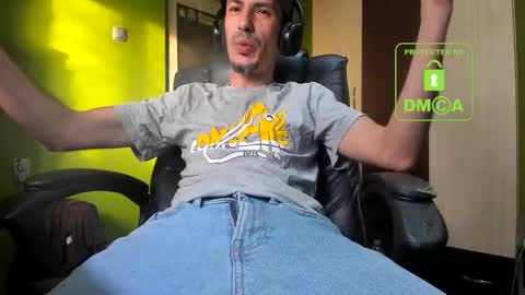 L. Nicolas online show from 11-17-25, 06:19