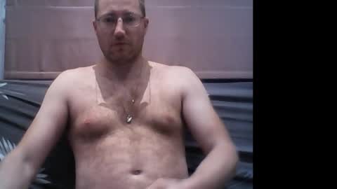 Snapshot of nicolaslapin87 chatting on 10-06-25, 06:00 nicolaslapin87 online show from 10-06-25, 06:00