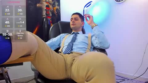 Nicolas Fellener online show from 10-24-25, 04:53