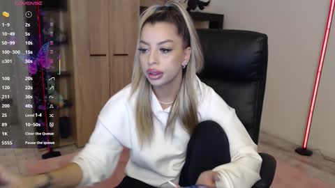 Nico online show from 12-18-25, 07:20