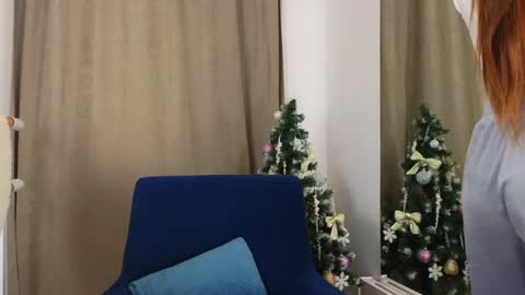 Nicole online show from 12-21-24, 09:04