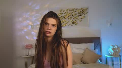 Nicole online show from 10-08-25, 10:18