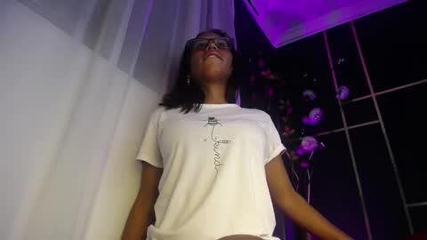 nicole_brown1126 online show from 12-05-24, 09:50