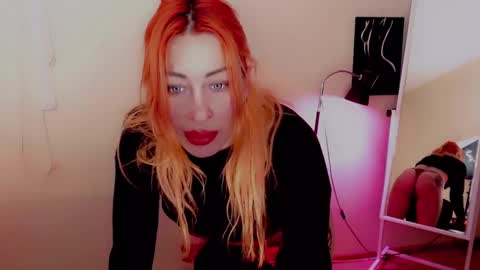 Snapshot of nicole_g0ld_ chatting on 12-07-24, 10:28 Nicole online show from 12-07-24, 10:28