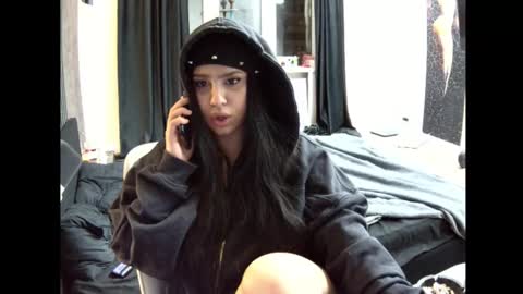 Snapshot of nicole_pretty_ chatting on 02-23-26, 01:36 Nicole online show from 02-23-26, 01:36