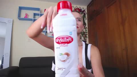 Nicole Santana online show from 02-28-25, 10:06