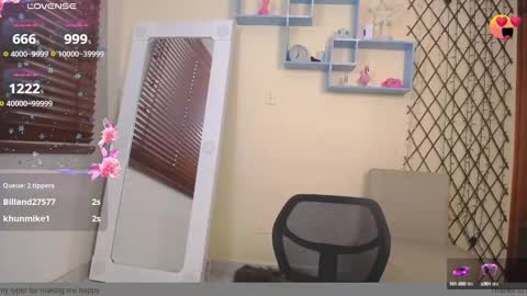 Nicole Santana online show from 09-15-25, 09:37