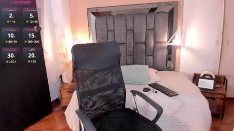 N A T A L I A online show from 09-22-25, 08:00