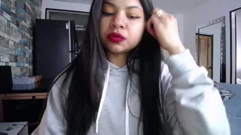 Nicole online show from 10-12-25, 06:29