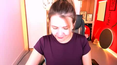 nicolehits online show from 04-17-26, 01:14