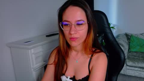 Snapshot of nicoleirisxxx chatting on 02-11-26, 06:07 nicoleirisxxx online show from 02-11-26, 06:07