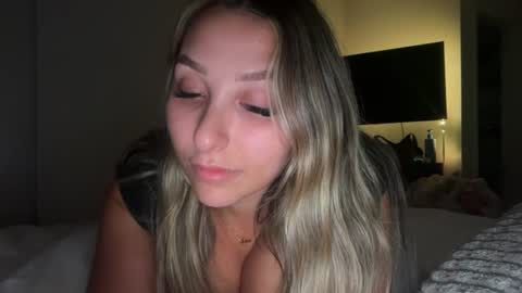 Snapshot of nicolelovesyou444 chatting on 07-01-26, 05:31 nicolelovesyou444 online show from 07-01-26, 05:31