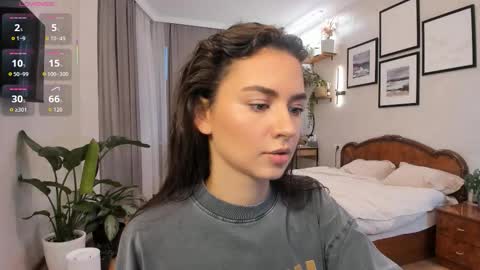 Dua Lipa online show from 11-14-25, 01:43