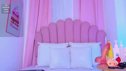 nicolemadrird online show from 02-26-26, 11:20