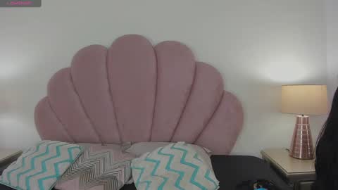 Snapshot of nicoleparadise_ chatting on 09-16-25, 12:28 NICOLE online show from 09-16-25, 12:28