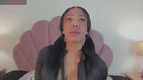 Snapshot of nicoleparadise_ chatting on 09-26-25, 01:04 NICOLE online show from 09-26-25, 01:04