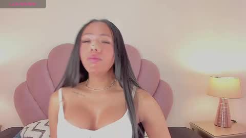 Snapshot of nicoleparadise_ chatting on 10-08-25, 12:25 NICOLE online show from 10-08-25, 12:25