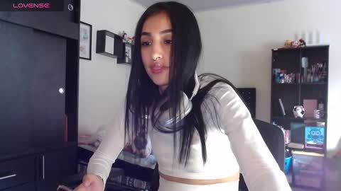 Snapshot of nicoletta_c66 chatting on 01-05-26, 09:18 Nicole online show from 01-05-26, 09:18