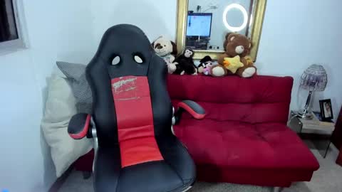 Nicolettcolin  online show from 12-04-24, 02:20