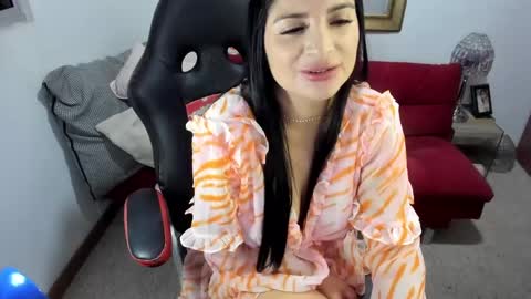 Nicolettcolin  online show from 12-30-24, 11:38