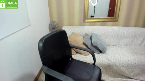 Nicolettcolin  online show from 10-17-25, 06:54