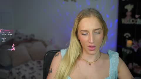 nicolette__shea_ online show from 01-14-25, 05:12