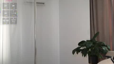 Snapshot of nicolettebean chatting on 01-17-26, 07:24 Nicol online show from 01-17-26, 07:24